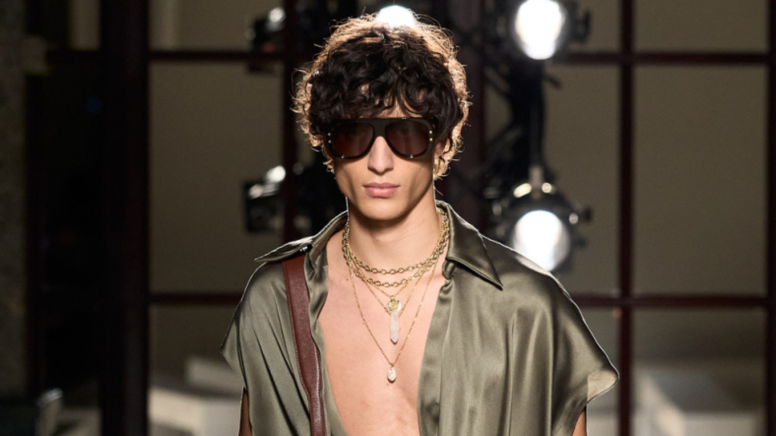 5 Tendências de Joias Masculinas que Dominaram a Paris Fashion Week 2026